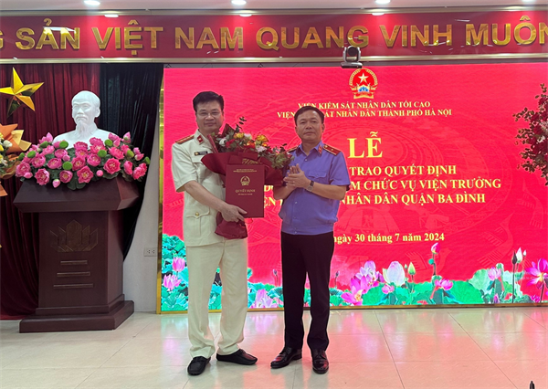 Lễ công bố và trao Quyết định điều động và bổ nhiệm chức vụ Viện trưởng Viện KSND quận Ba Đình
